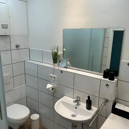 Relax Fuer 2 Personen - Parkplatz - Voll Ausgestattet & Gemuetlich Apartment *