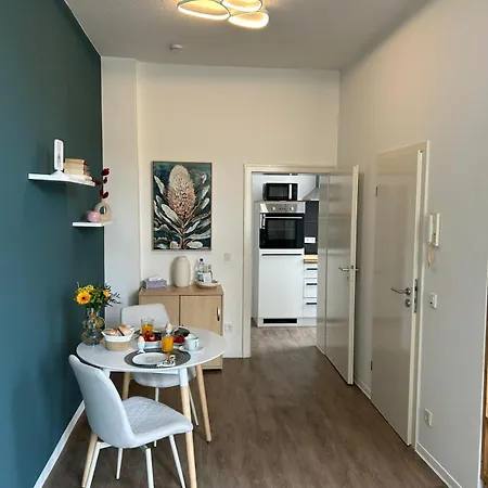 Relax Fuer 2 Personen - Parkplatz - Voll Ausgestattet & Gemuetlich Apartment Trier