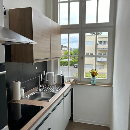 Relax Fuer 2 Personen - Parkplatz - Voll Ausgestattet & Gemuetlich Apartment
